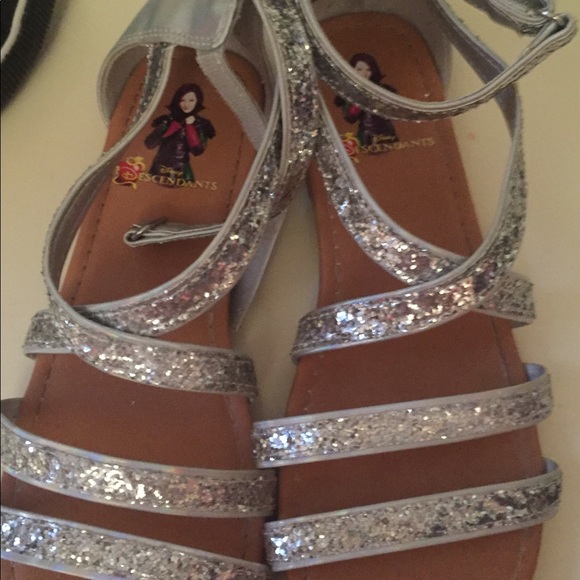 Girls sandals - Picture 1 of 3